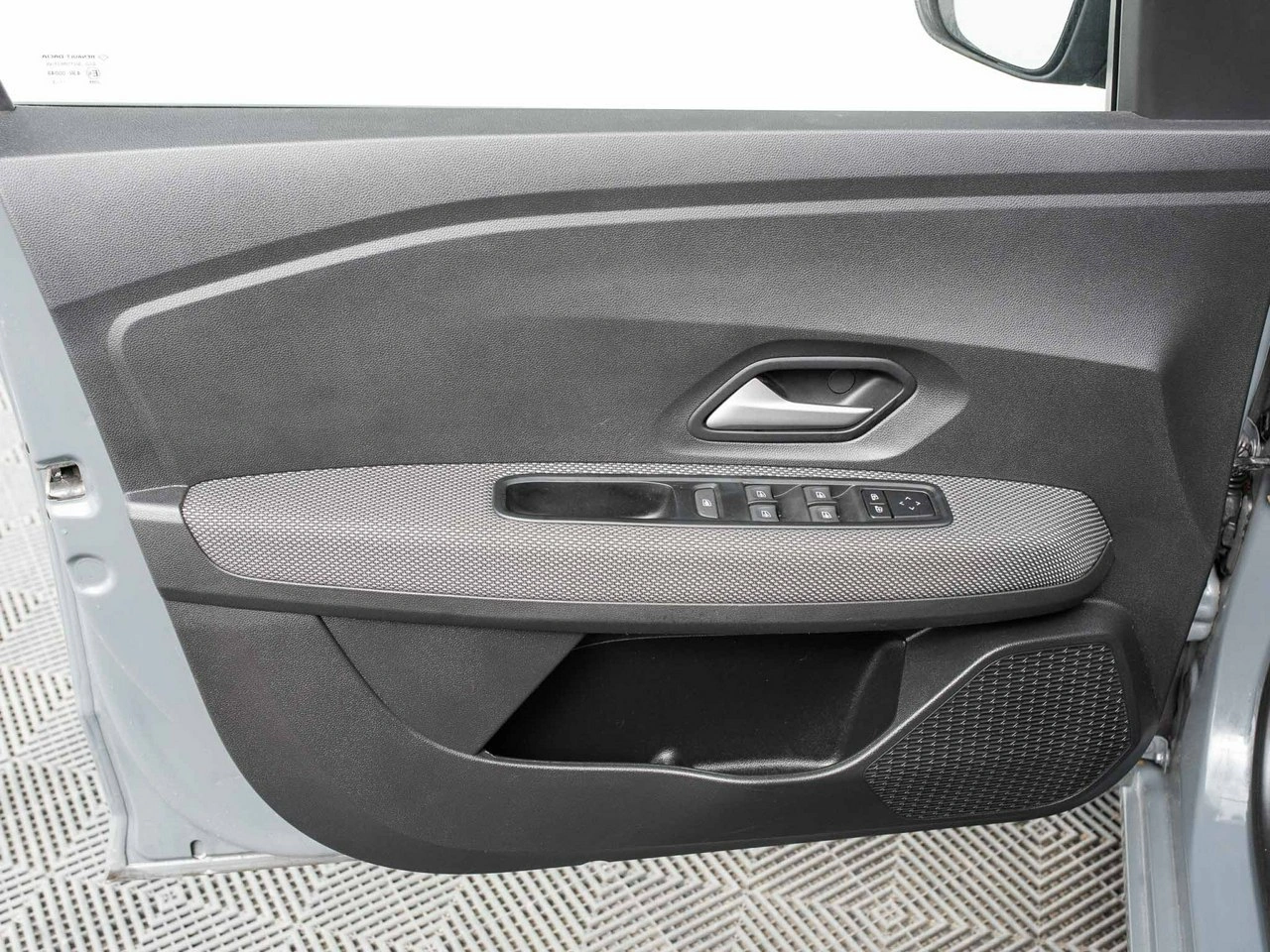 Dacia Sandero - Zdjęcie 9