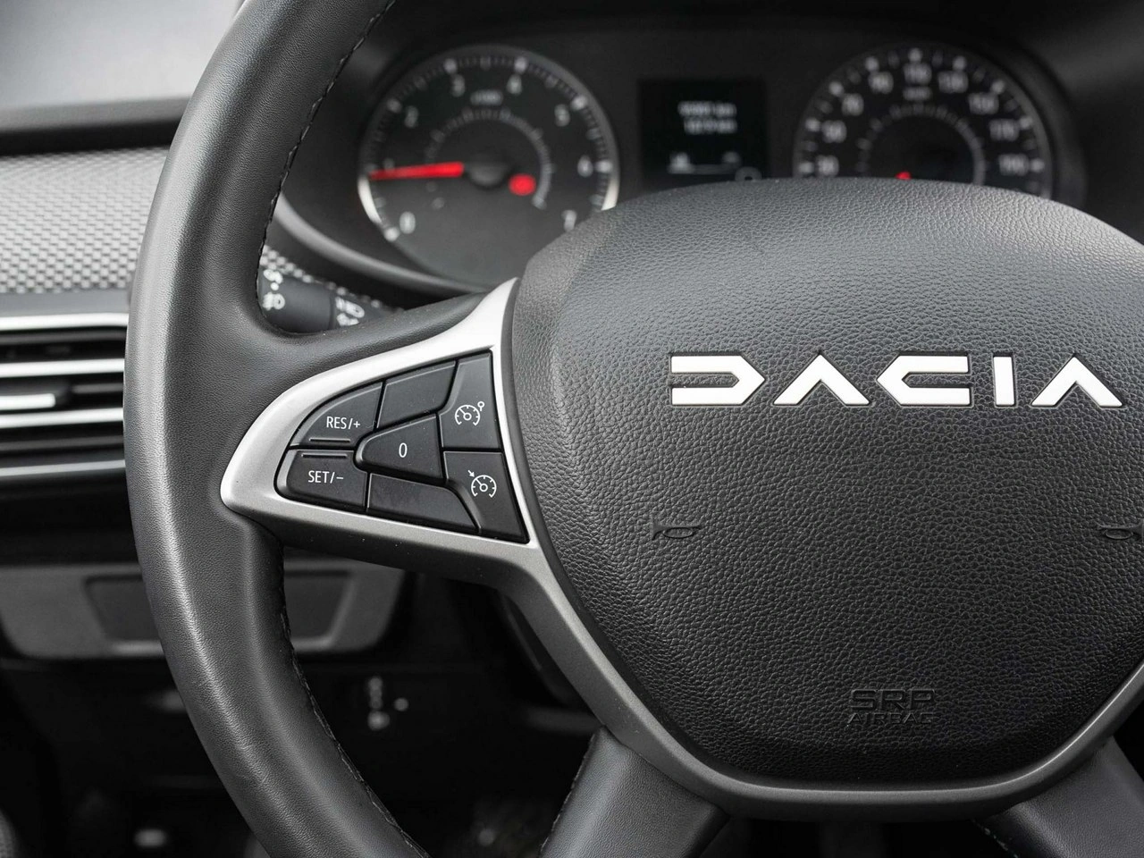 Dacia Sandero - Zdjęcie 13