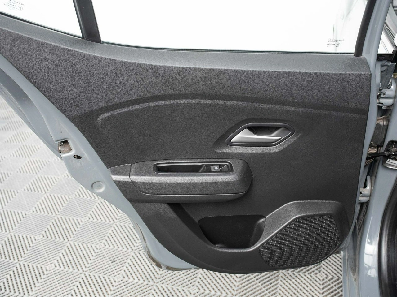 Dacia Sandero - Zdjęcie 18