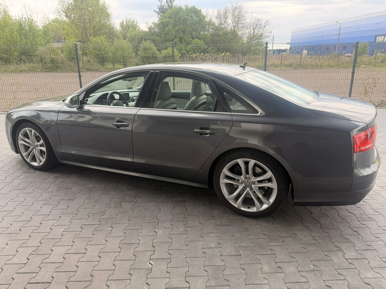 Audi S8 - Zdjęcie 10