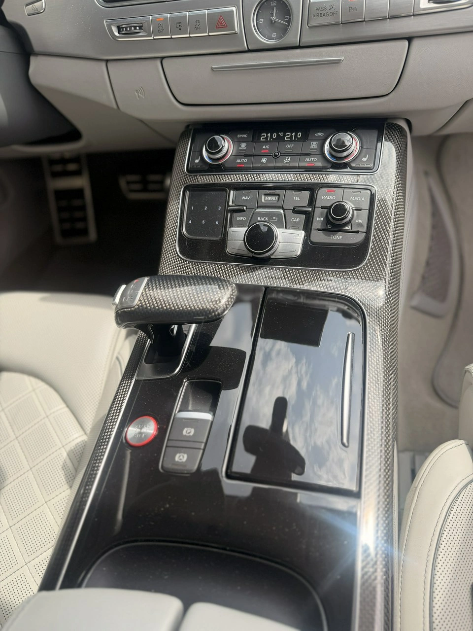Audi S8 - Zdjęcie 16