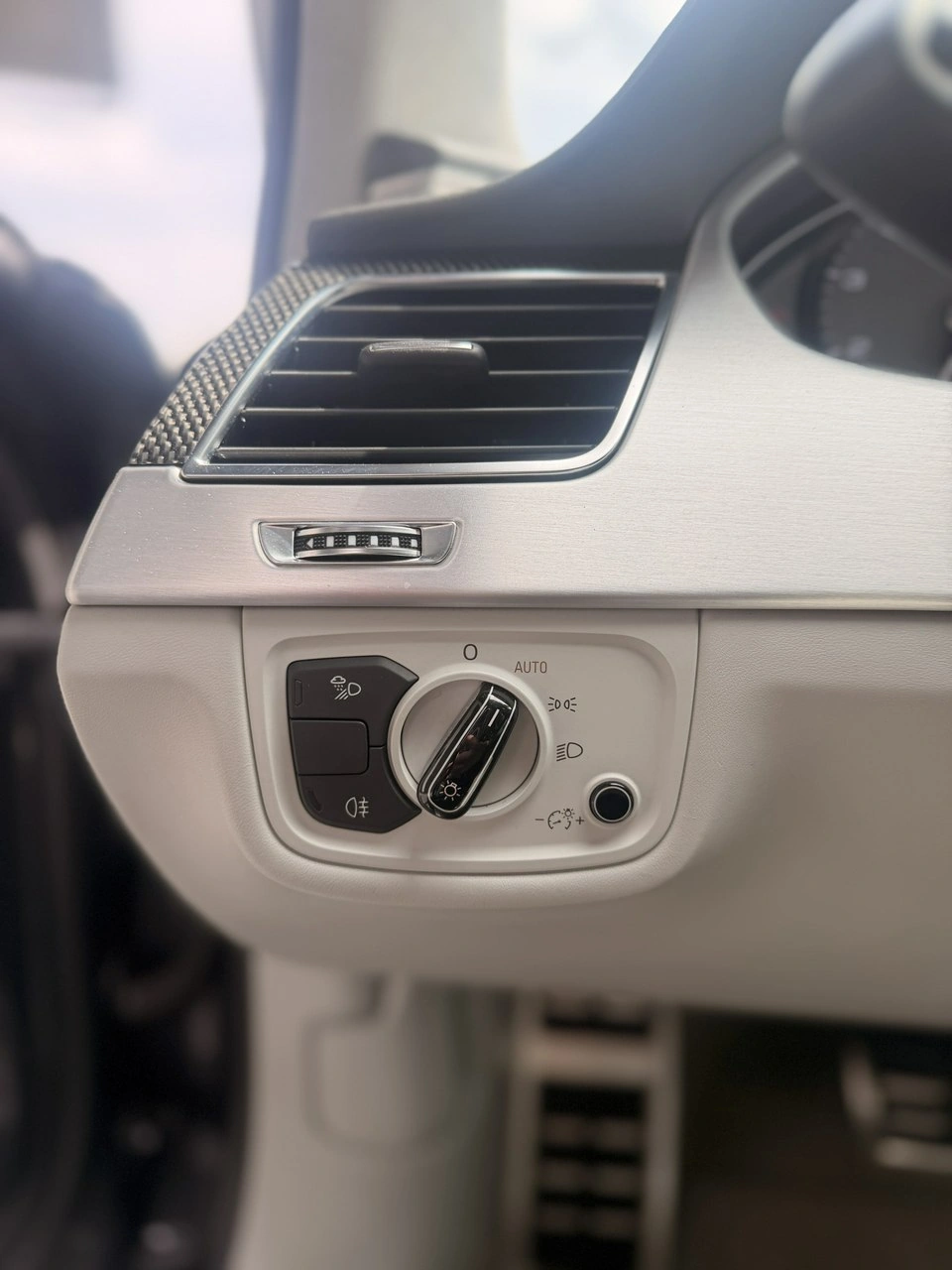 Audi S8 - Zdjęcie 24
