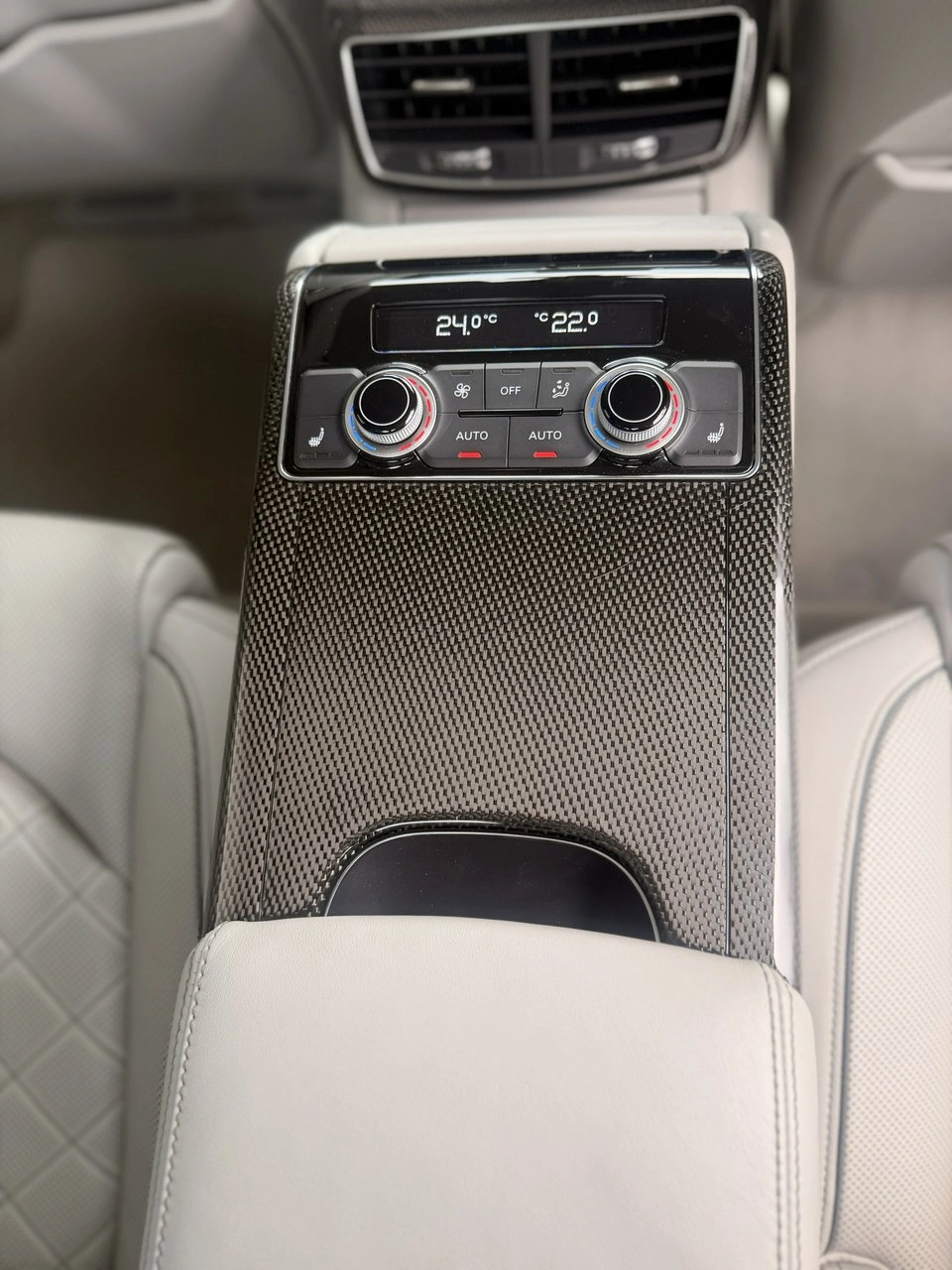 Audi S8 - Zdjęcie 34