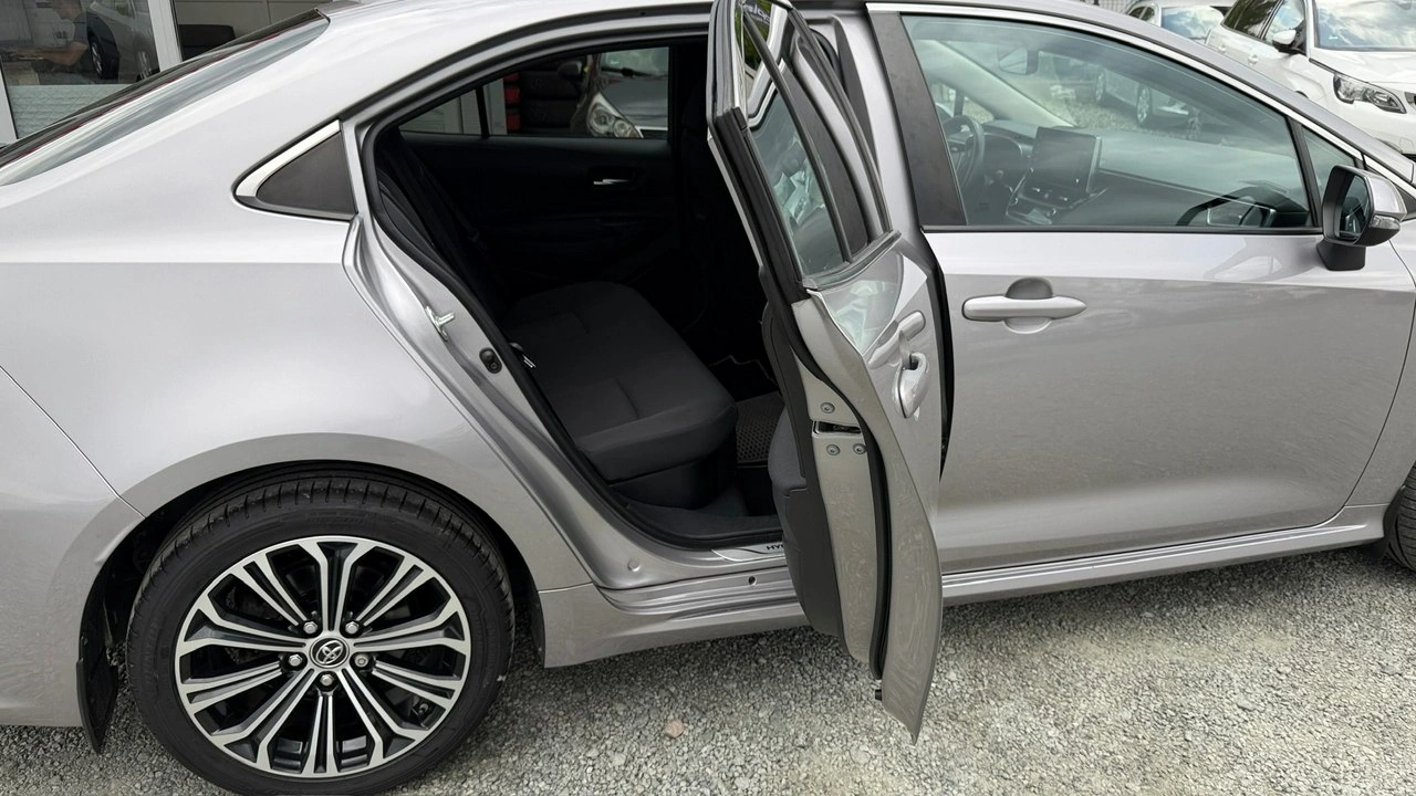 Toyota Corolla - Zdjęcie 21