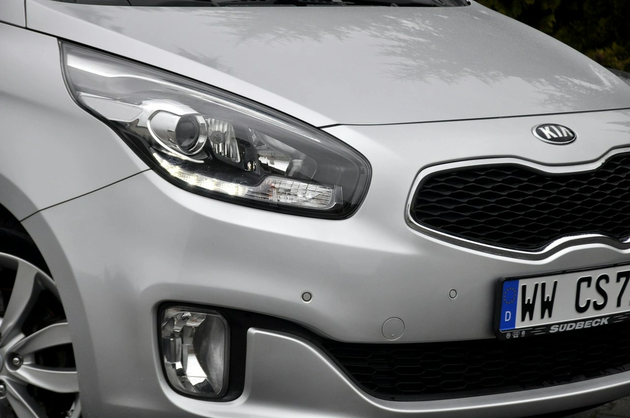 Kia Carens - Zdjęcie 11