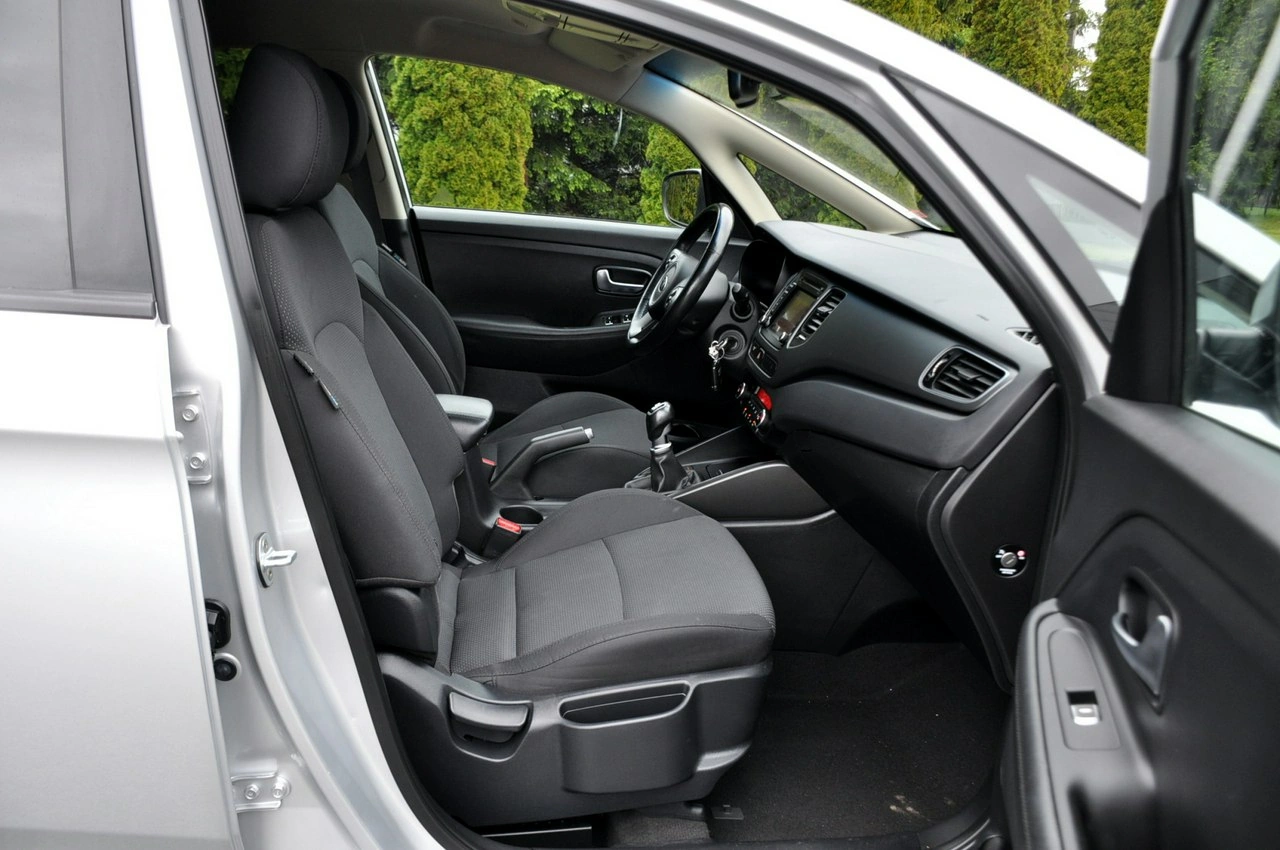 Kia Carens - Zdjęcie 16
