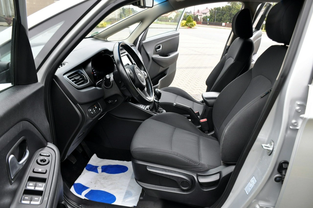 Kia Carens - Zdjęcie 21