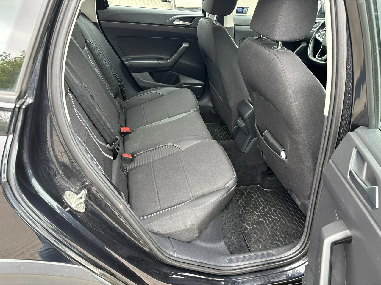 Volkswagen Taigo - Zdjęcie 14