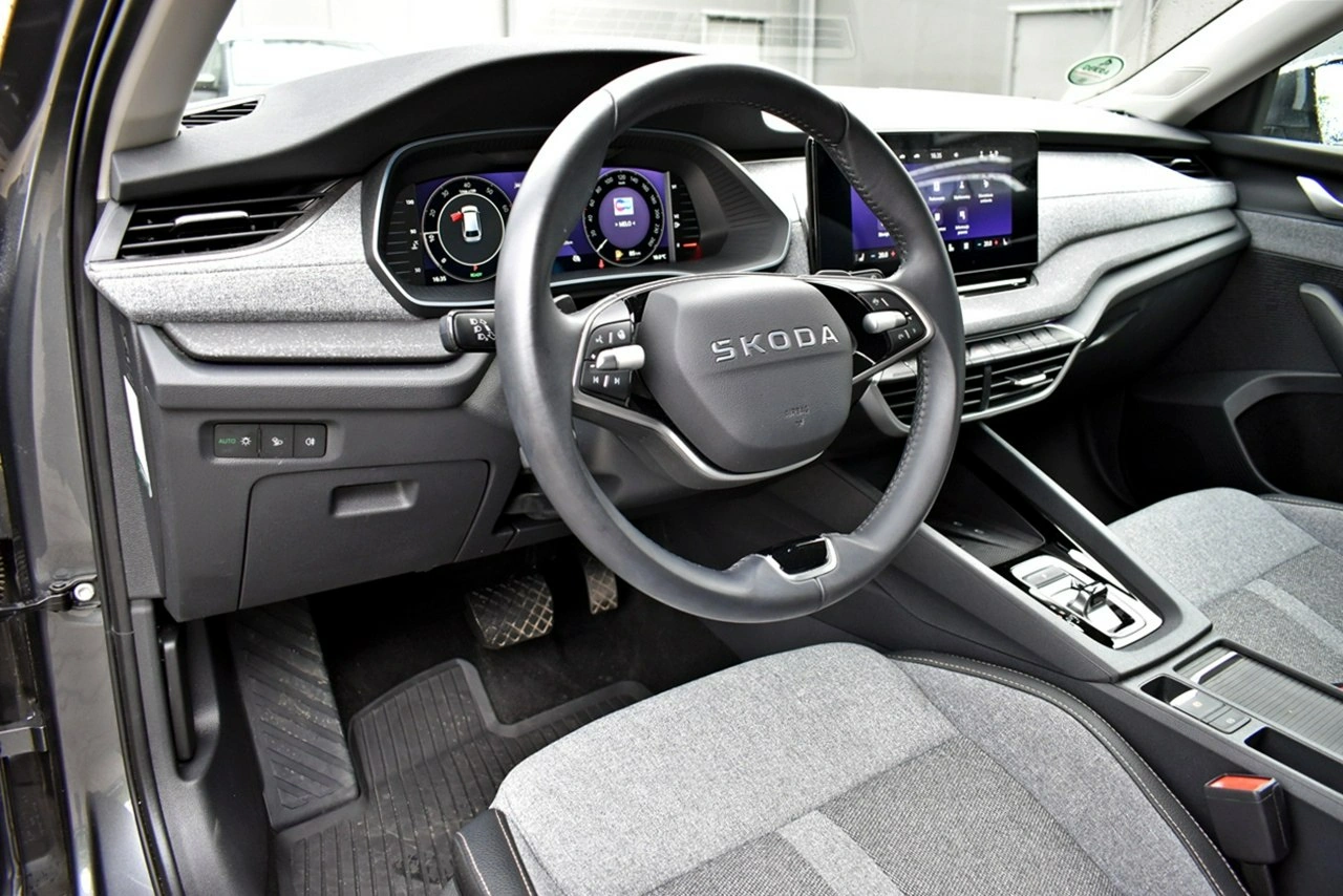 Skoda Octavia - Zdjęcie 8