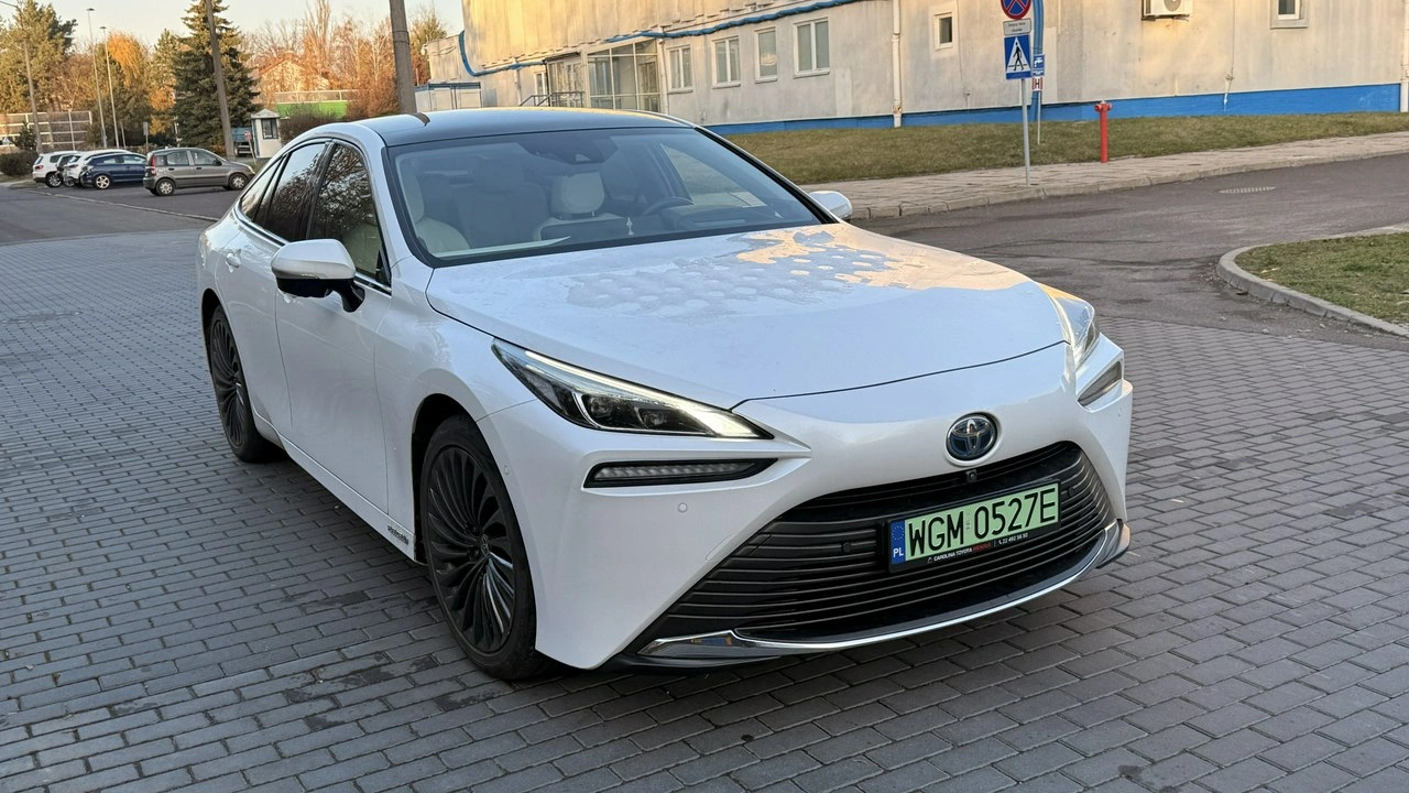 Toyota Mirai - Zdjęcie 14