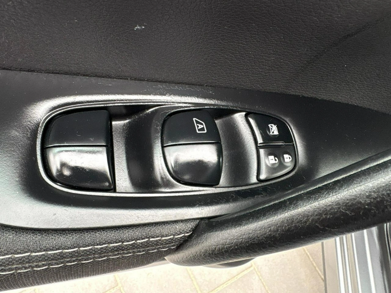 Nissan Qashqai - Zdjęcie 25