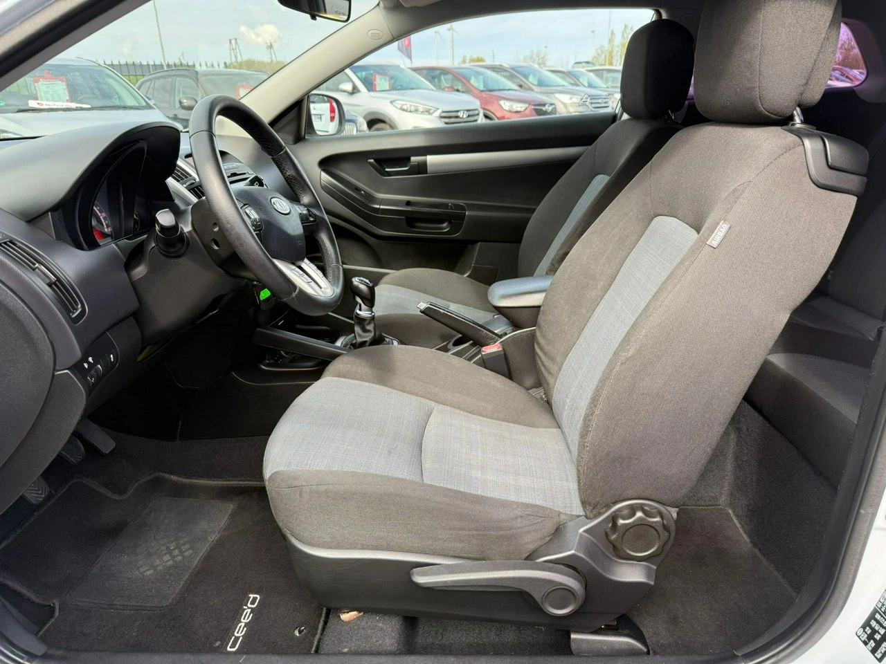 Kia Pro Cee'd - Zdjęcie 10
