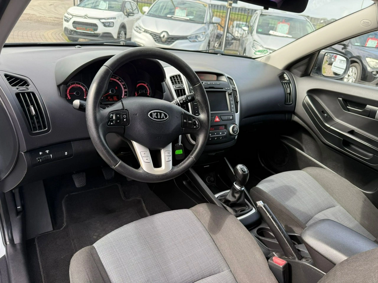 Kia Pro Cee'd - Zdjęcie 13