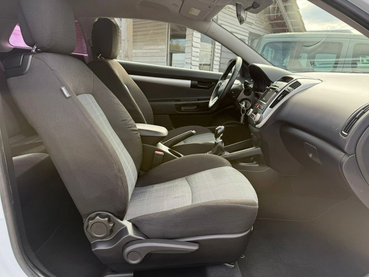Kia Pro Cee'd - Zdjęcie 18