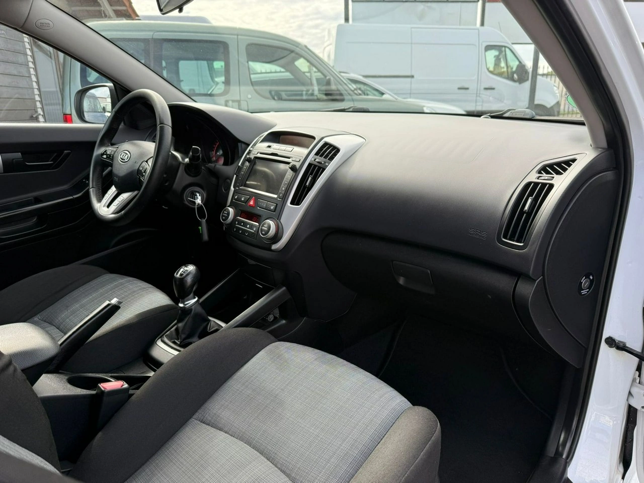 Kia Pro Cee'd - Zdjęcie 21
