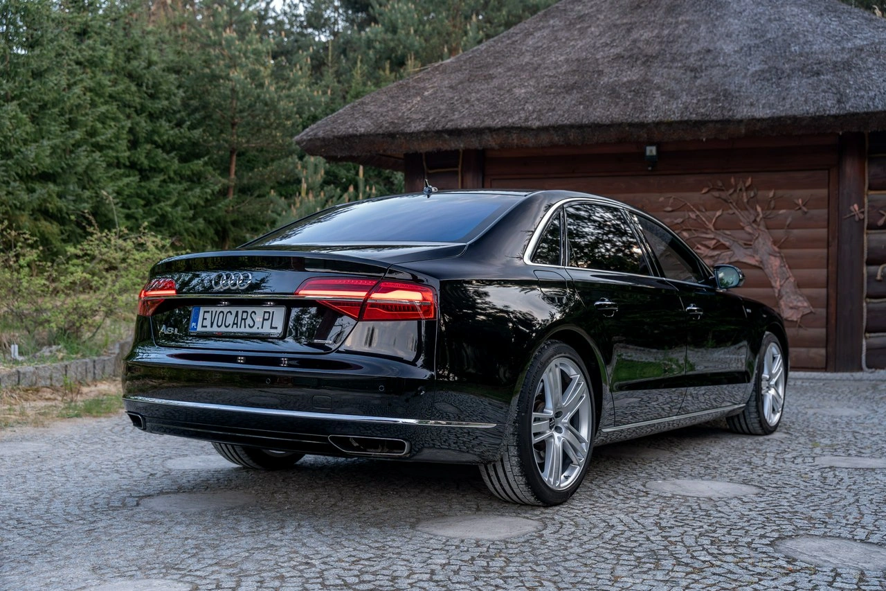 Audi A8 - Zdjęcie 12