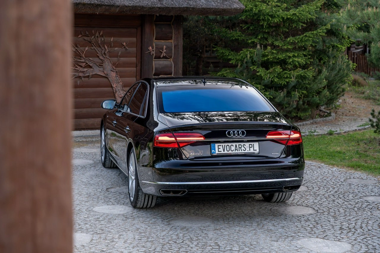 Audi A8 - Zdjęcie 14
