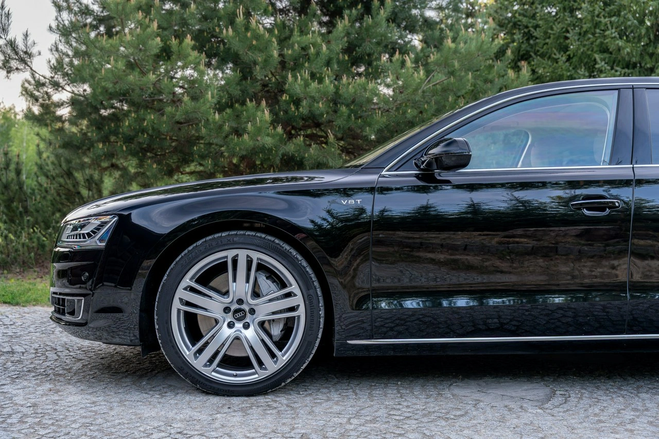 Audi A8 - Zdjęcie 16