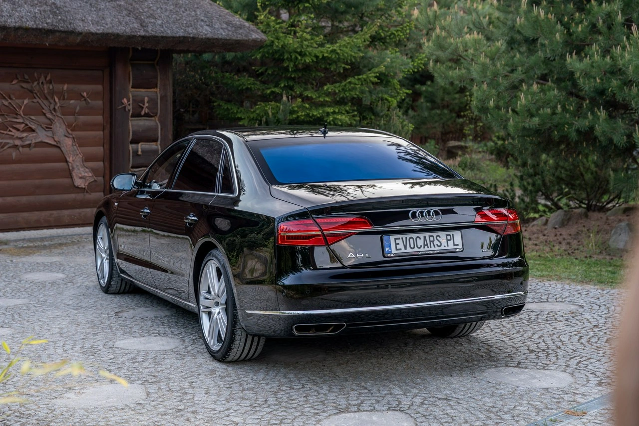 Audi A8 - Zdjęcie 19