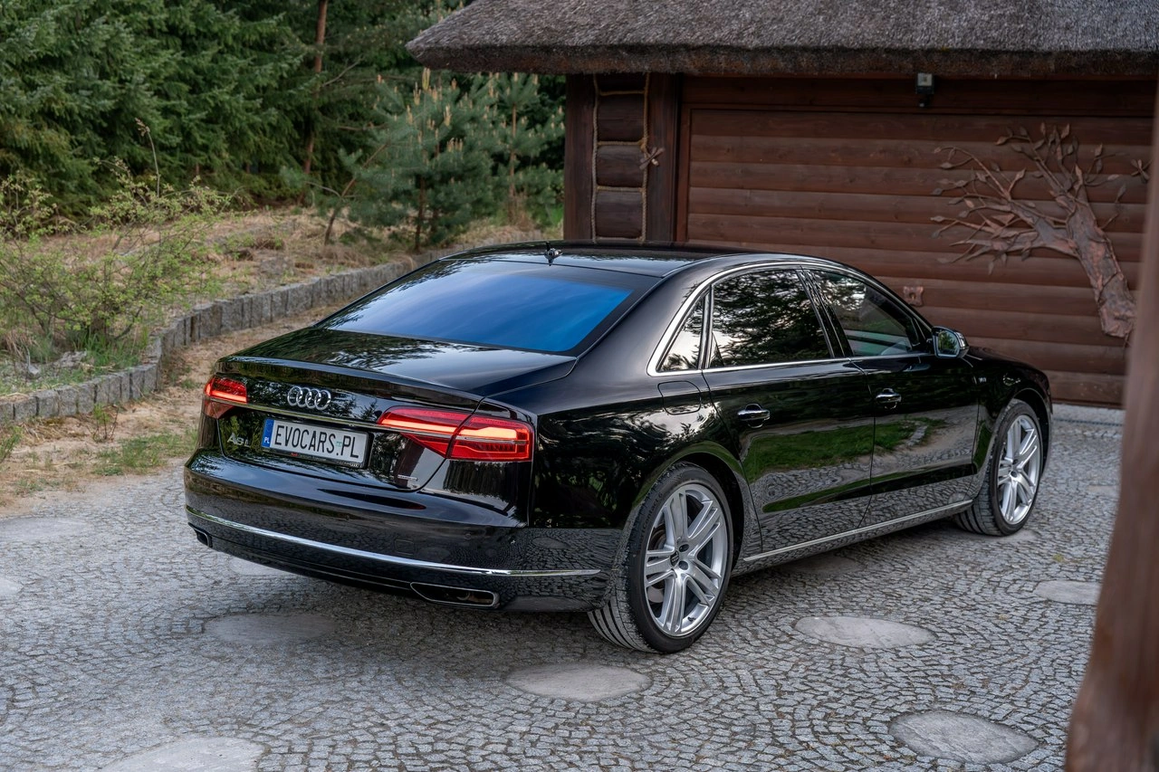 Audi A8 - Zdjęcie 21