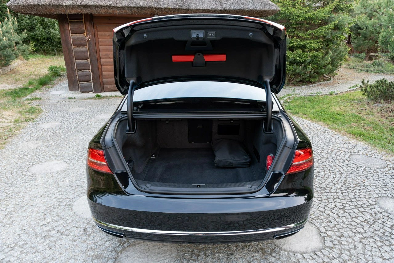 Audi A8 - Zdjęcie 30