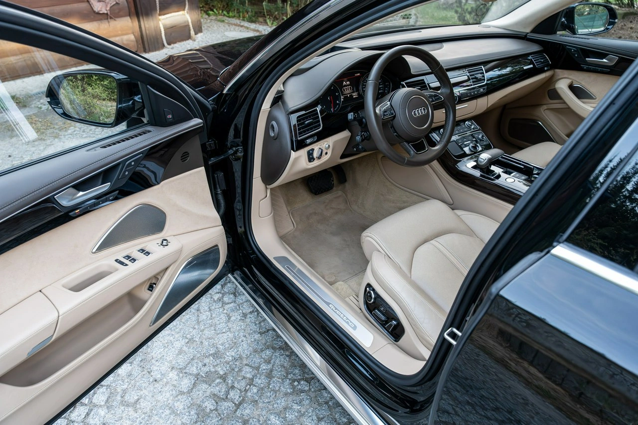 Audi A8 - Zdjęcie 33