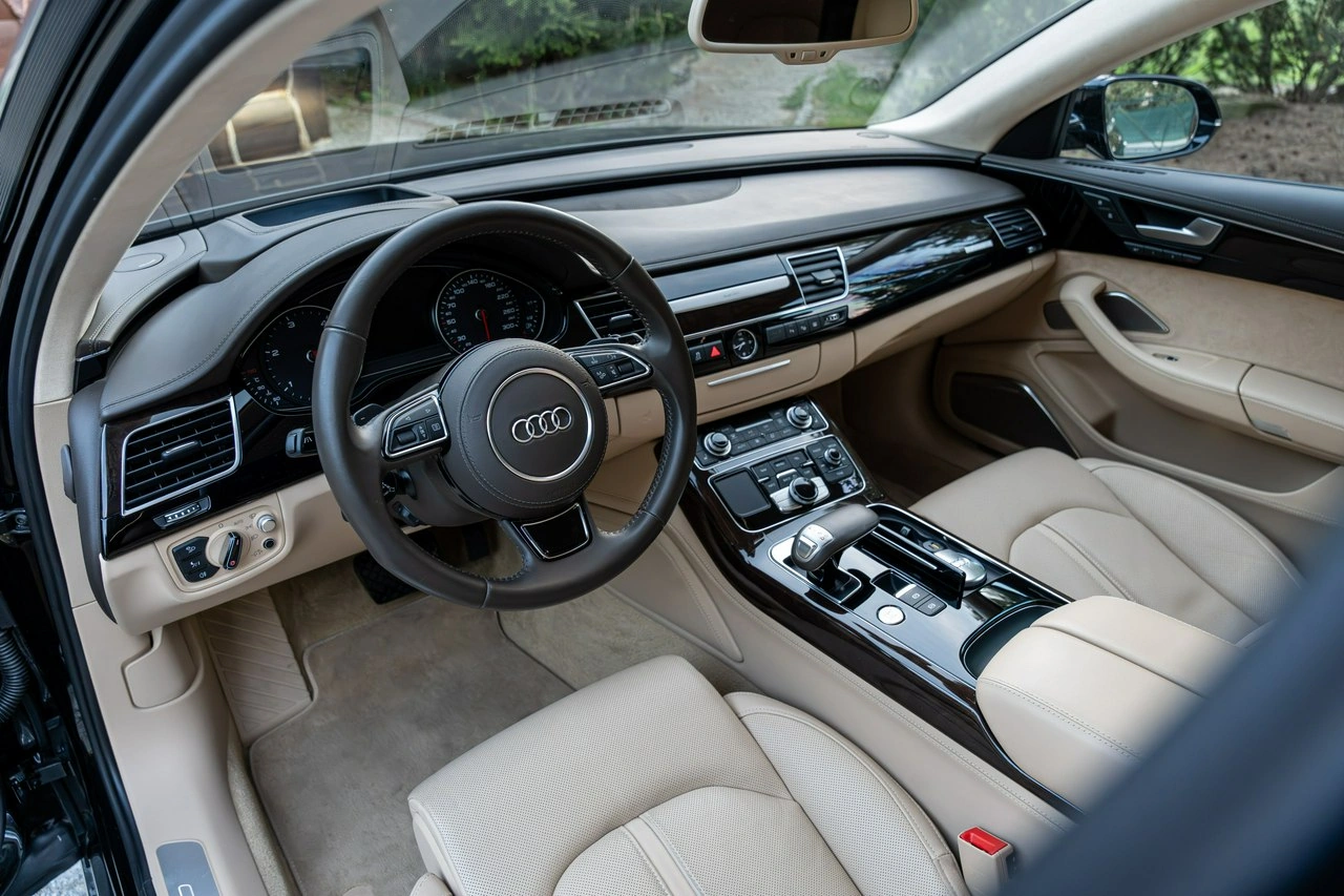 Audi A8 - Zdjęcie 36