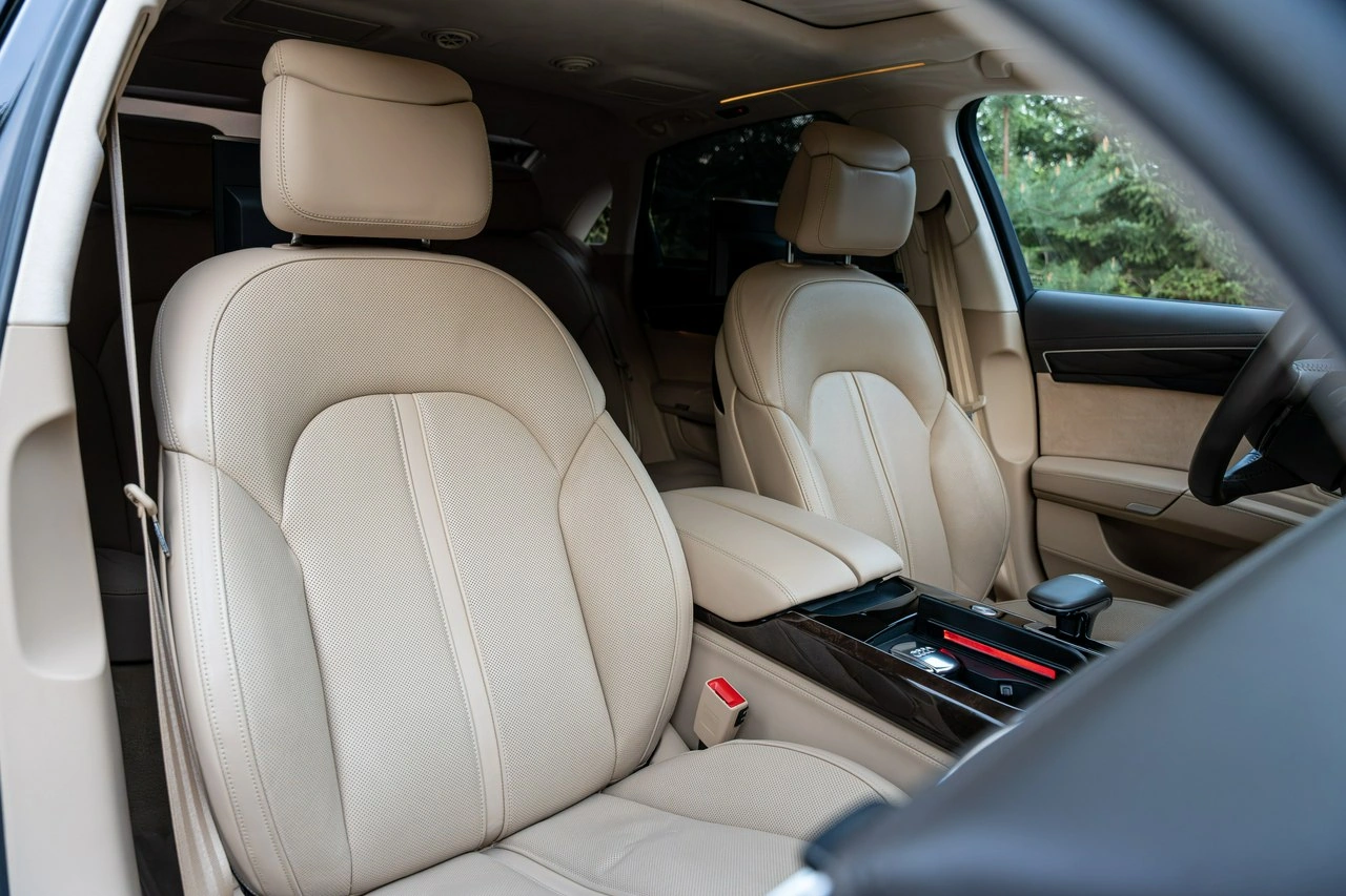Audi A8 - Zdjęcie 38