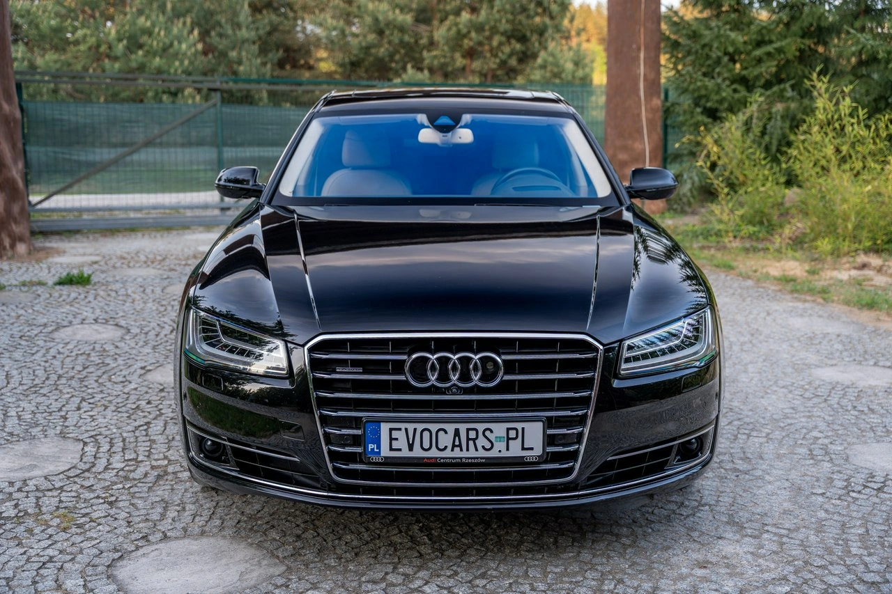 Audi A8 - Zdjęcie 4