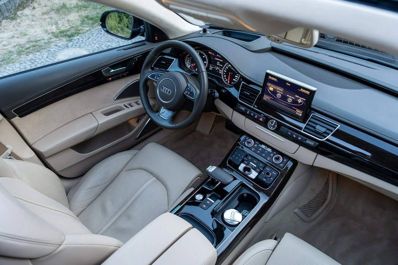 Audi A8 - Zdjęcie 55