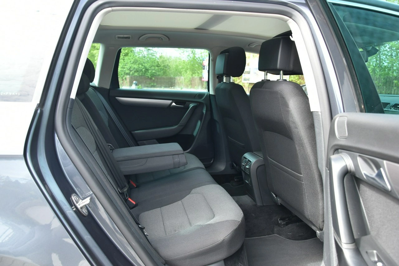 Volkswagen Passat - Zdjęcie 13