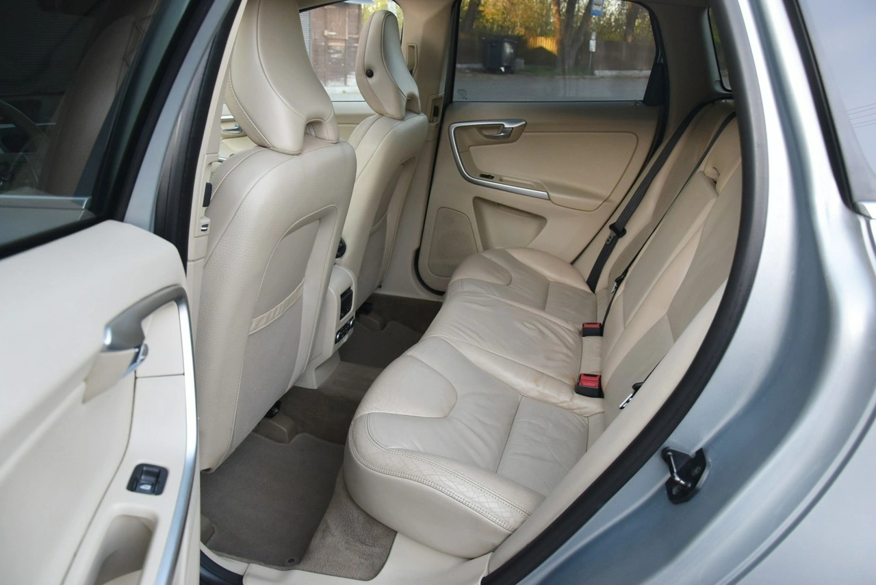 Volvo XC 60 - Zdjęcie 10