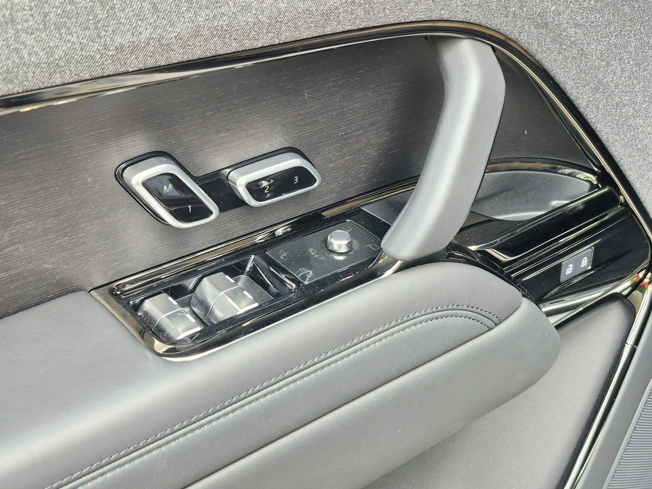 Land Rover Range Rover Sport - Zdjęcie 18