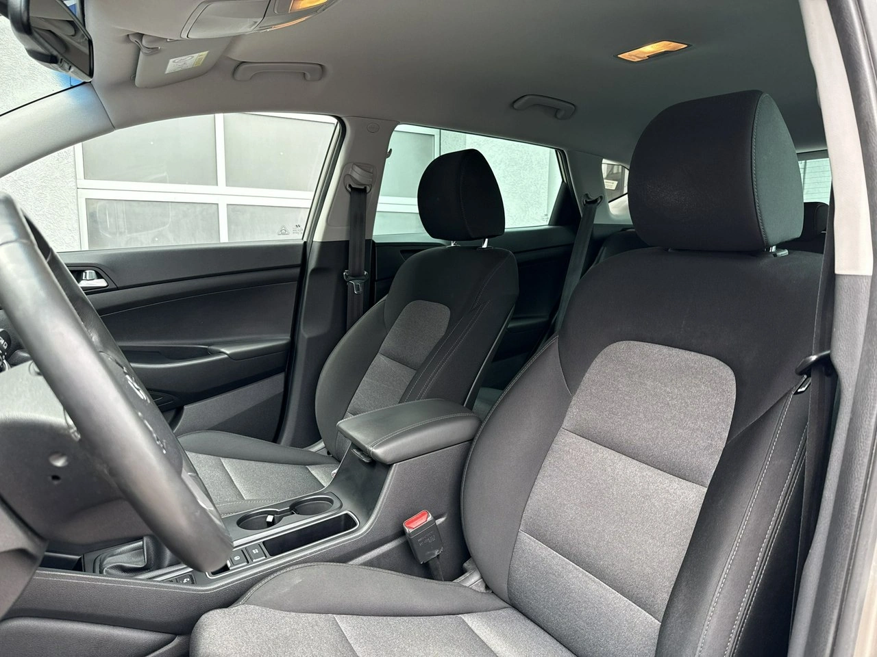 Hyundai Tucson - Zdjęcie 24