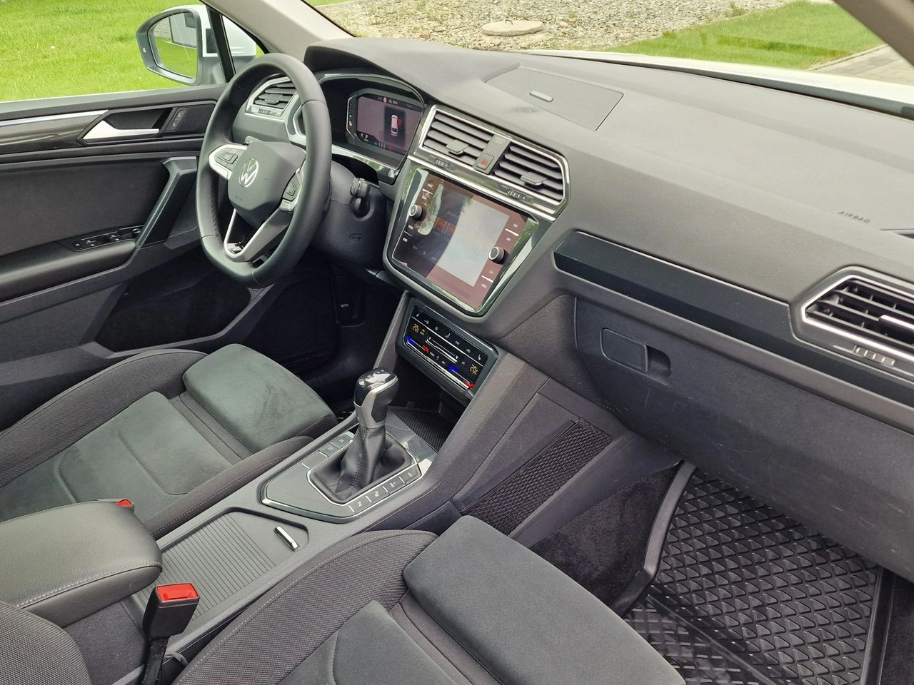 Volkswagen Tiguan - Zdjęcie 22