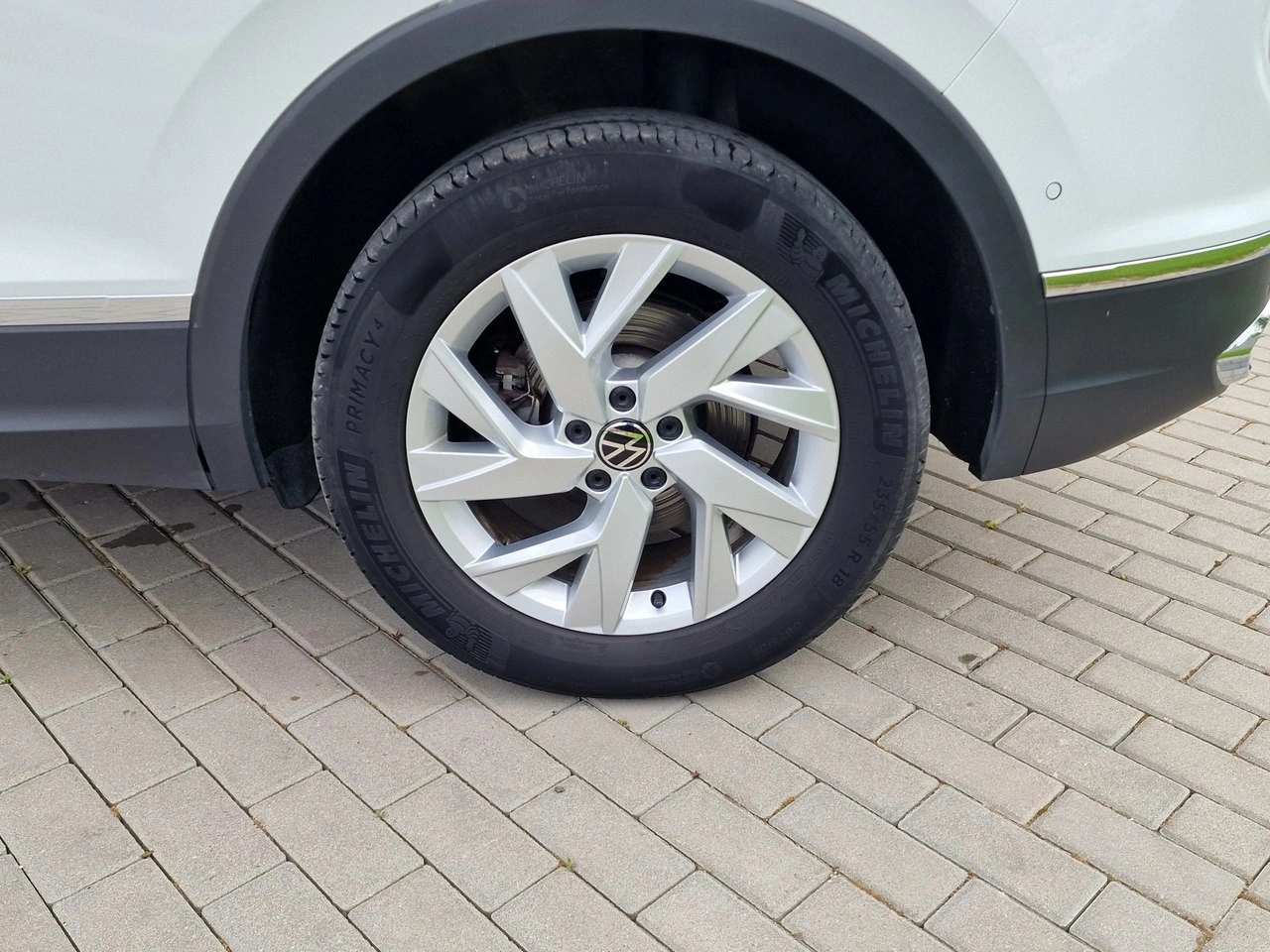 Volkswagen Tiguan - Zdjęcie 15