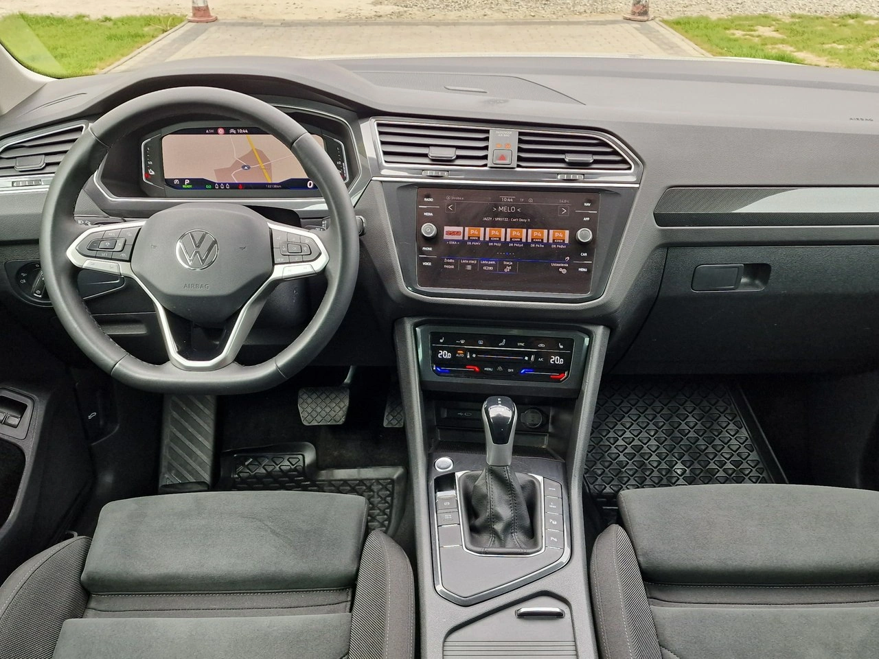 Volkswagen Tiguan - Zdjęcie 27