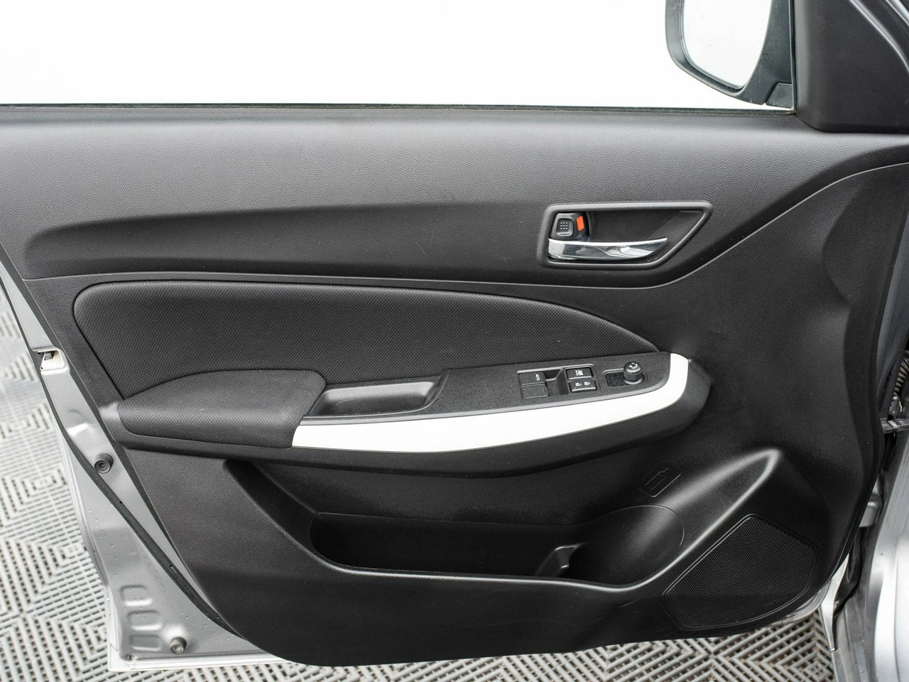 Suzuki Swift - Zdjęcie 9