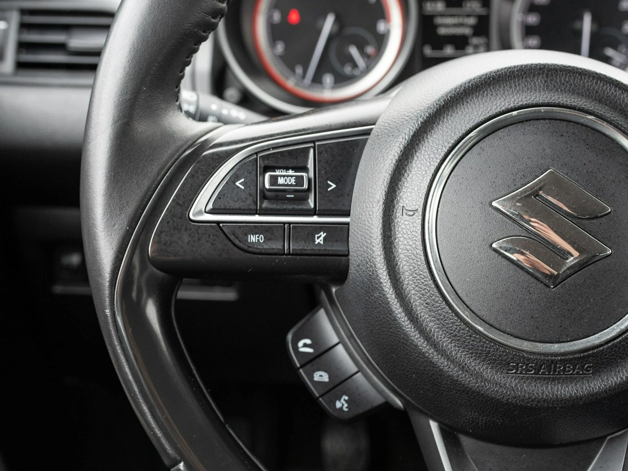 Suzuki Swift - Zdjęcie 13