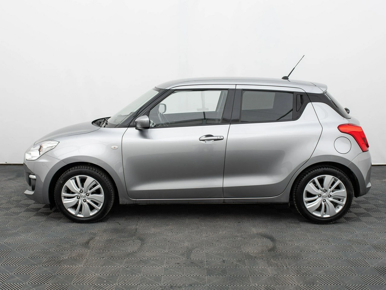 Suzuki Swift - Zdjęcie 7