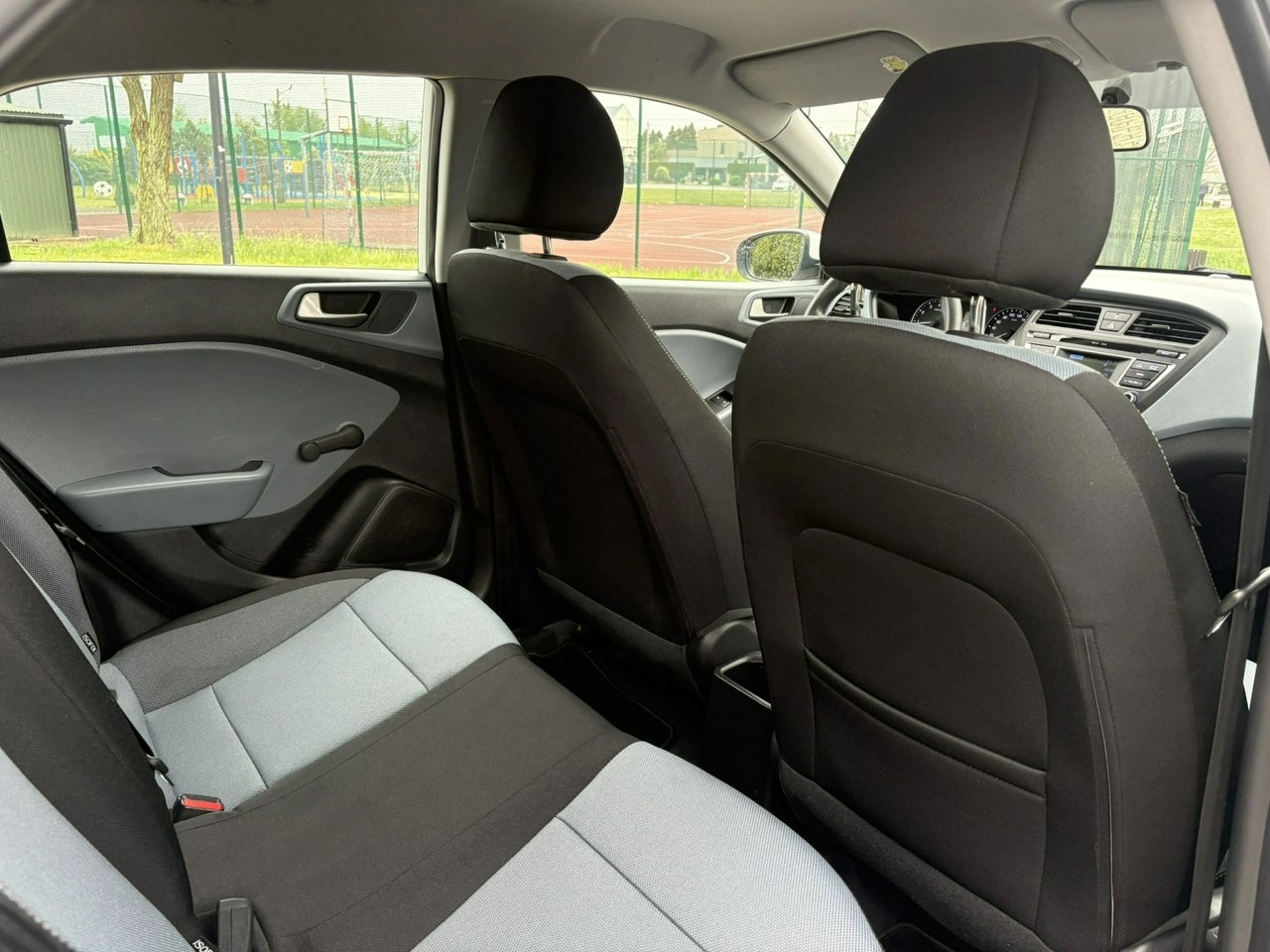 Hyundai i20 - Zdjęcie 11