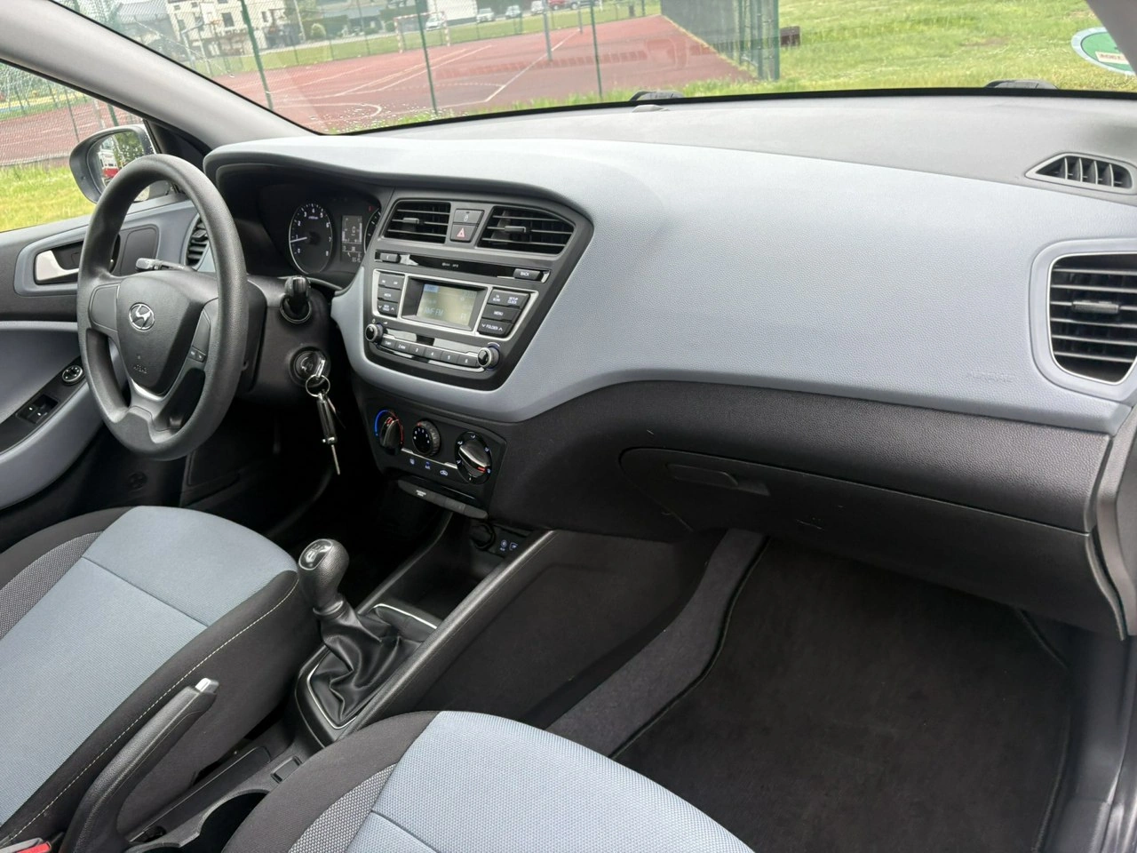 Hyundai i20 - Zdjęcie 12