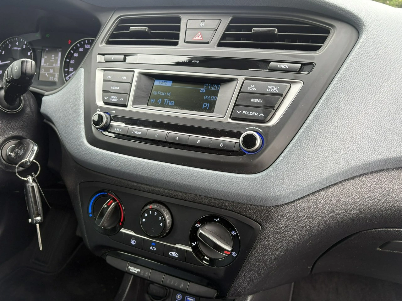 Hyundai i20 - Zdjęcie 14
