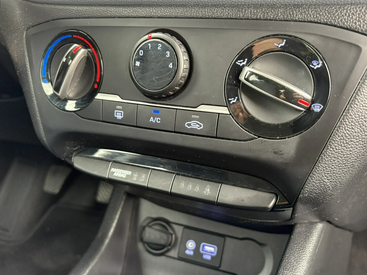 Hyundai i20 - Zdjęcie 15