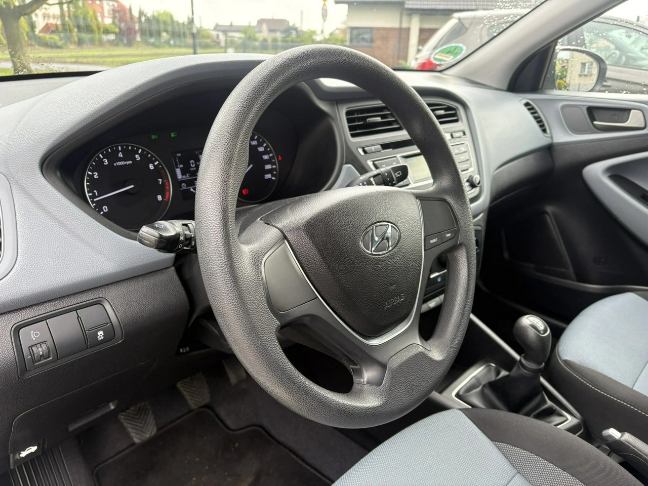 Hyundai i20 - Zdjęcie 19