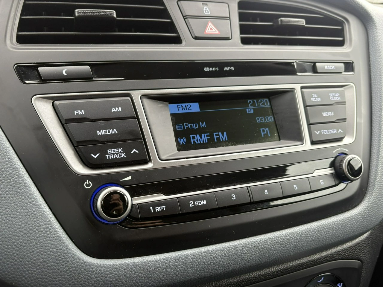 Hyundai i20 - Zdjęcie 22