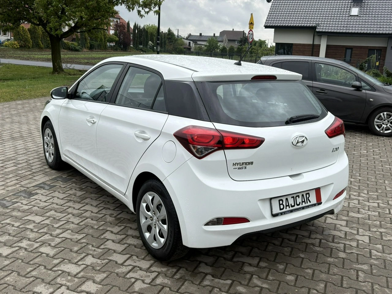 Hyundai i20 - Zdjęcie 4