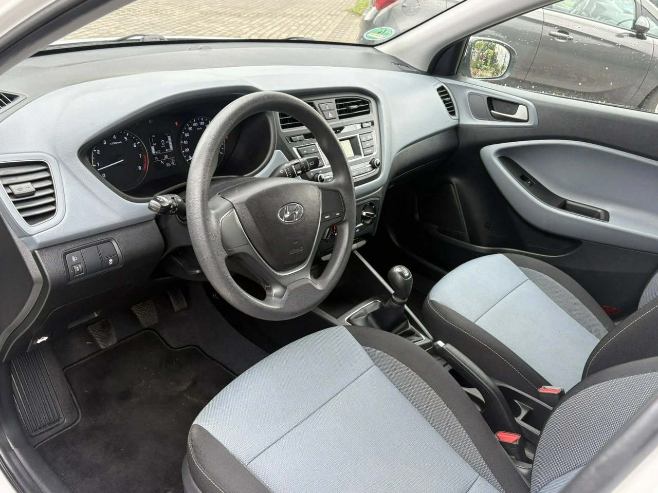 Hyundai i20 - Zdjęcie 8