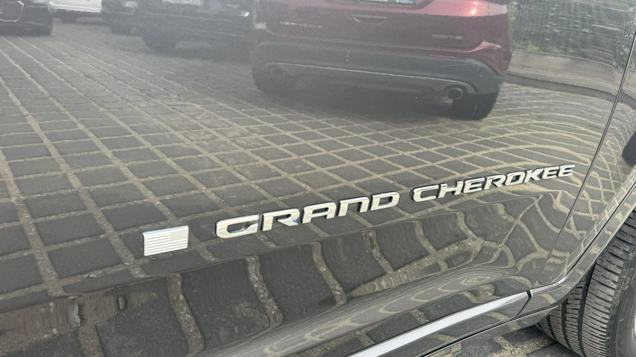 Jeep Grand Cherokee - Zdjęcie 22