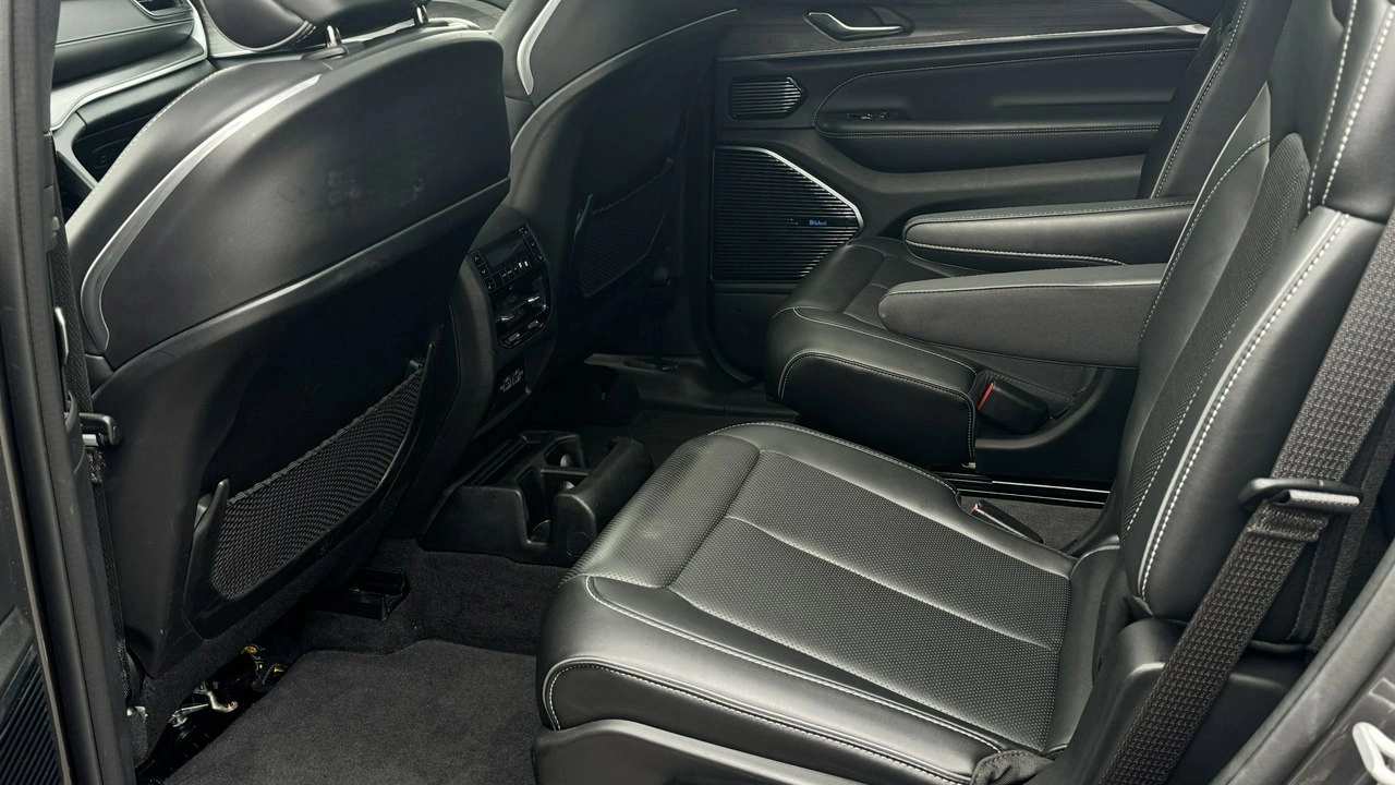 Jeep Grand Cherokee - Zdjęcie 27